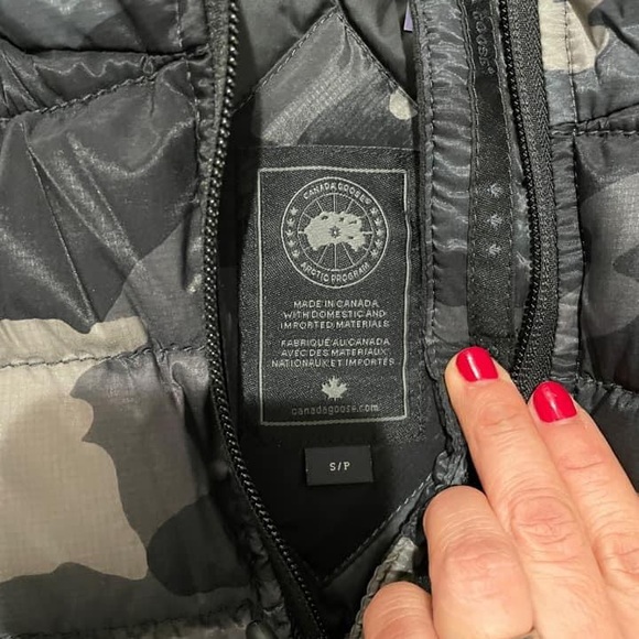 NWT Canada Goode Brookvale Down Hoody, Black Camo, size S - Picture 6 of 10
